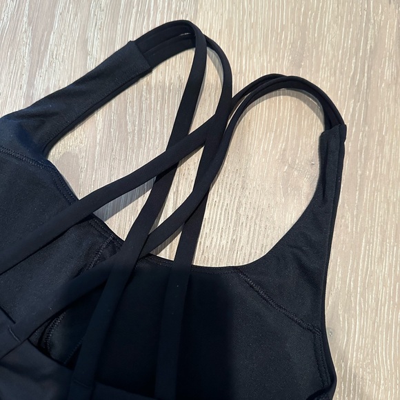 Lululemon Energy Bra Size 4 - Picture 6 of 6